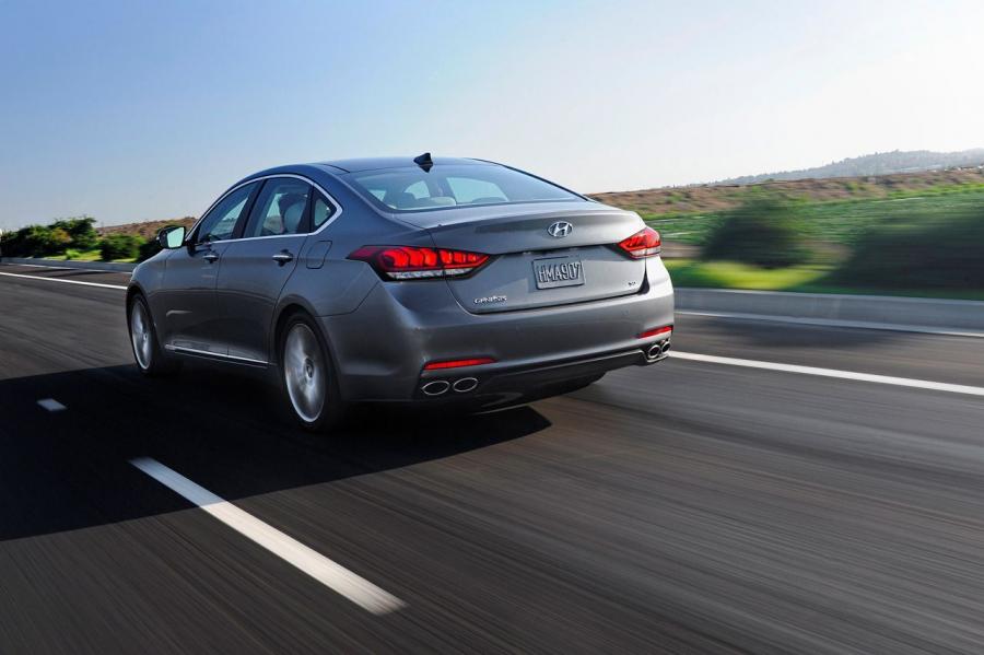  Hyundai Genesis 2014 года  (NA) (фото 25 из 105)